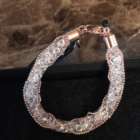 AKIRA Jewelry - Rose Gold Akira bracket. 🦋🌟